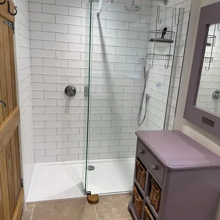 Rawcliffe Barn, Twin, 2 Guests Newton-on-Rawcliffe